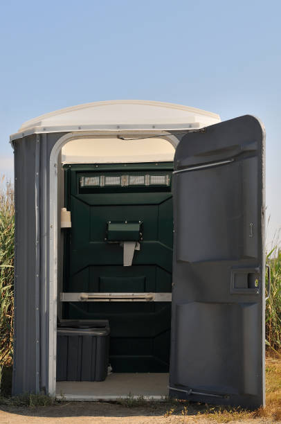 Portable Toilet Options We Offer in Rossmoor, NJ